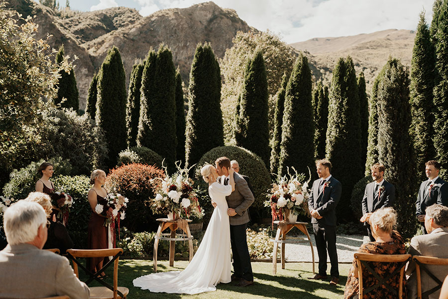 winehouse wedding venue in queenstown the ceremony on the lawn